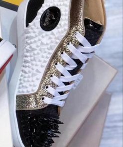حذاء كريستيان لوبوتان للرجال أبيض اللون مصنوع من الجلد الطبيعي الفاخر