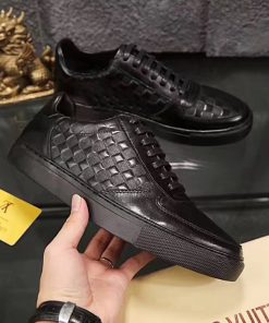 حذاء لويس فيتون أسود للرجال مصنوع من الجلد الطبيعي الفاخر