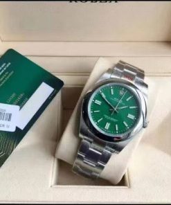 ساعة رولكس اويستر بربتشوال فضية بأرضية لون أخضر للرجال مقاس 41