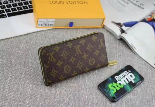 محفظة رجالية Louis Vuitton