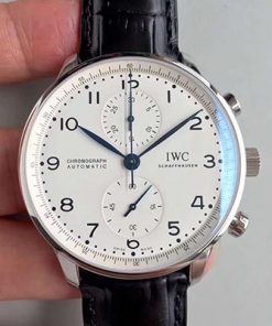 ساعة آي دبليو سي IWC تقليد بأرضية بيضاء