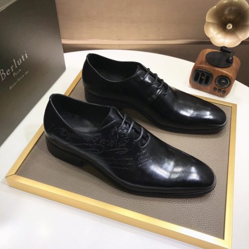 حذاء رسمي ماركة بيرلوتي بلون أسود