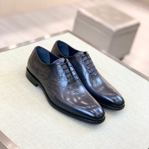 حذاء رسمي بيرلوتي Berluti بلون أسود رائع