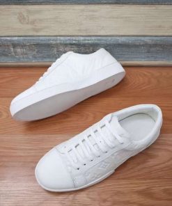 حذاء لويس فيتون سبور بلون أبيض