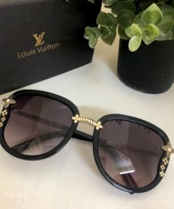 نظارات نسائية