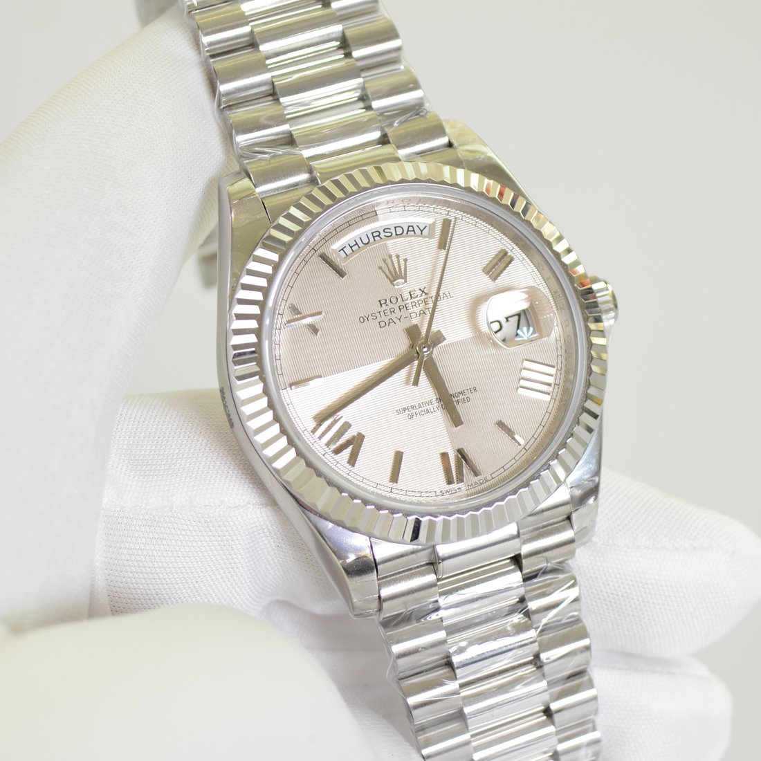 ساعة رولكس داي ديت بالتاريخ والأيام أرضيه لون أبيض للرجال مقاس 40 Rolex - الصورة 3