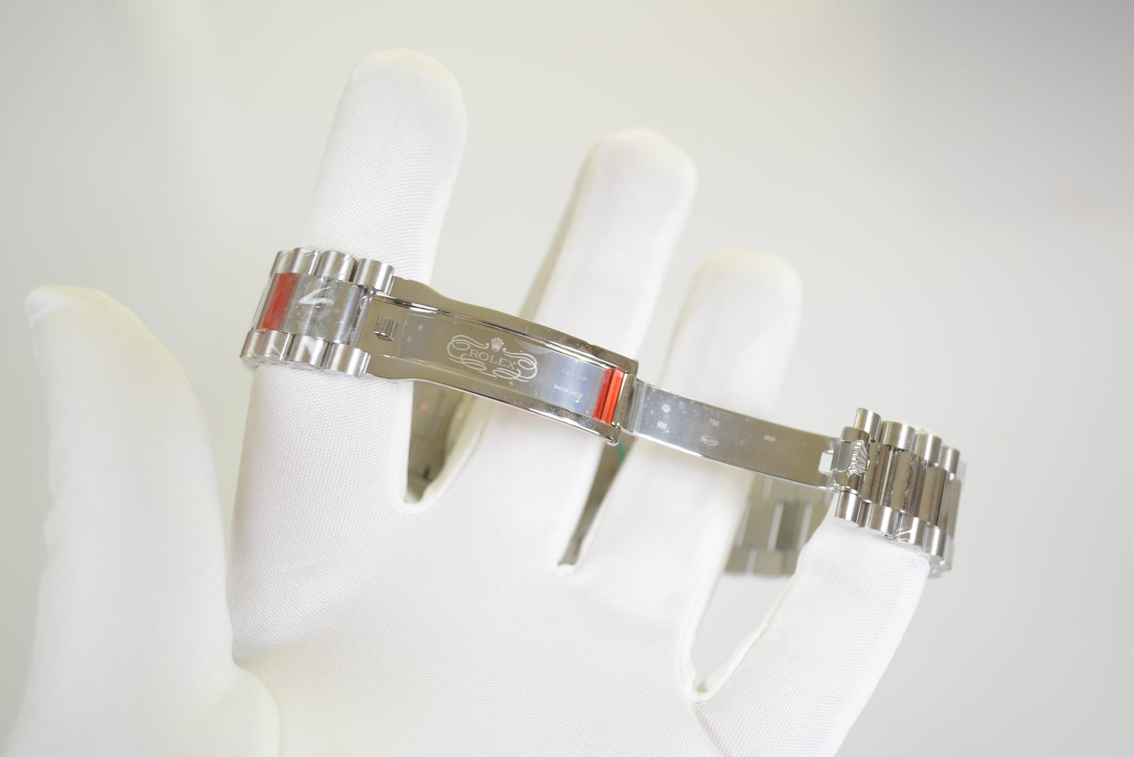 ساعة رولكس داي ديت بالتاريخ والأيام أرضيه لون أبيض للرجال مقاس 40 Rolex - الصورة 7