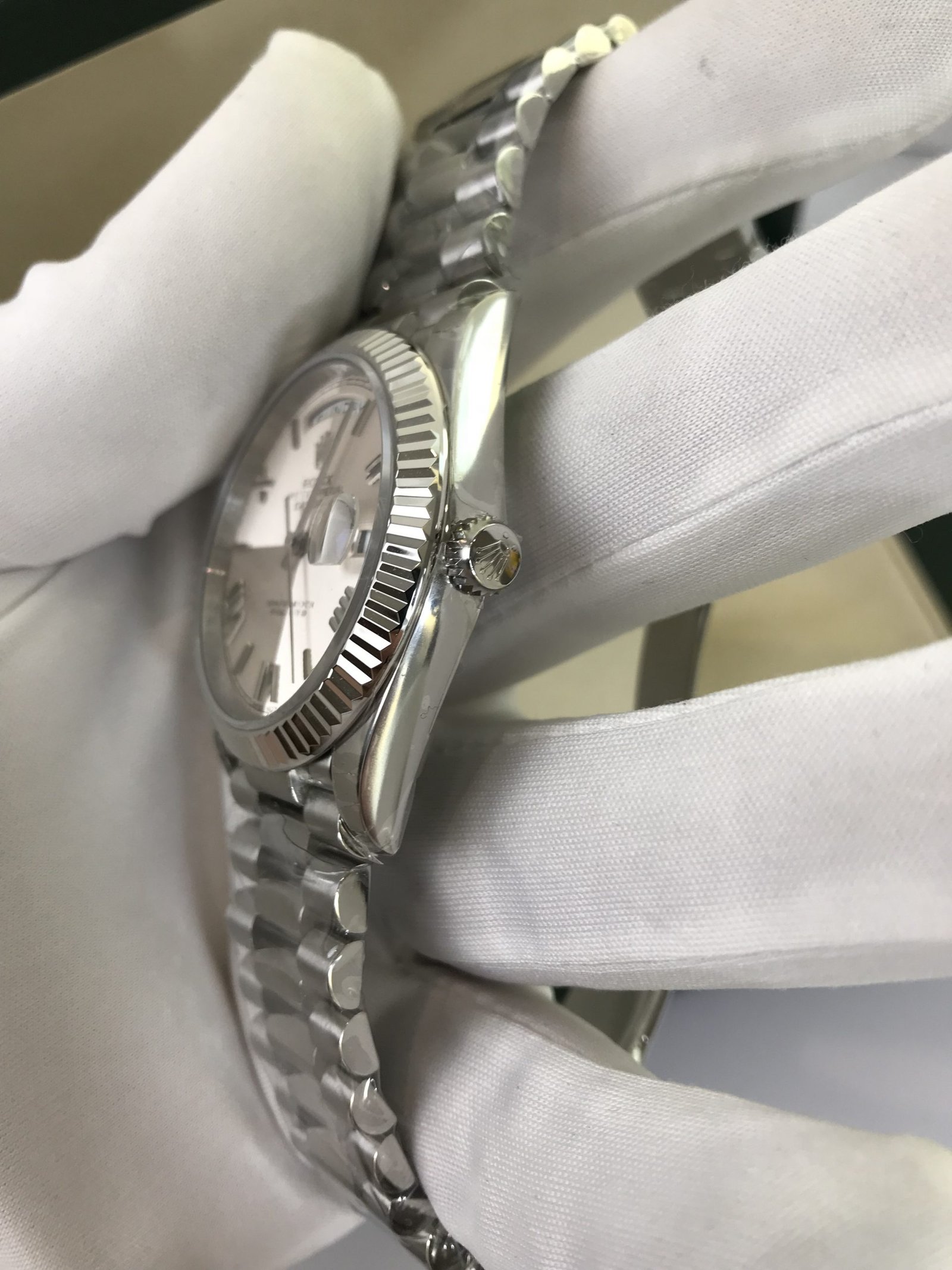 ساعة رولكس داي ديت بالتاريخ والأيام أرضيه لون أبيض للرجال مقاس 40 Rolex - الصورة 17