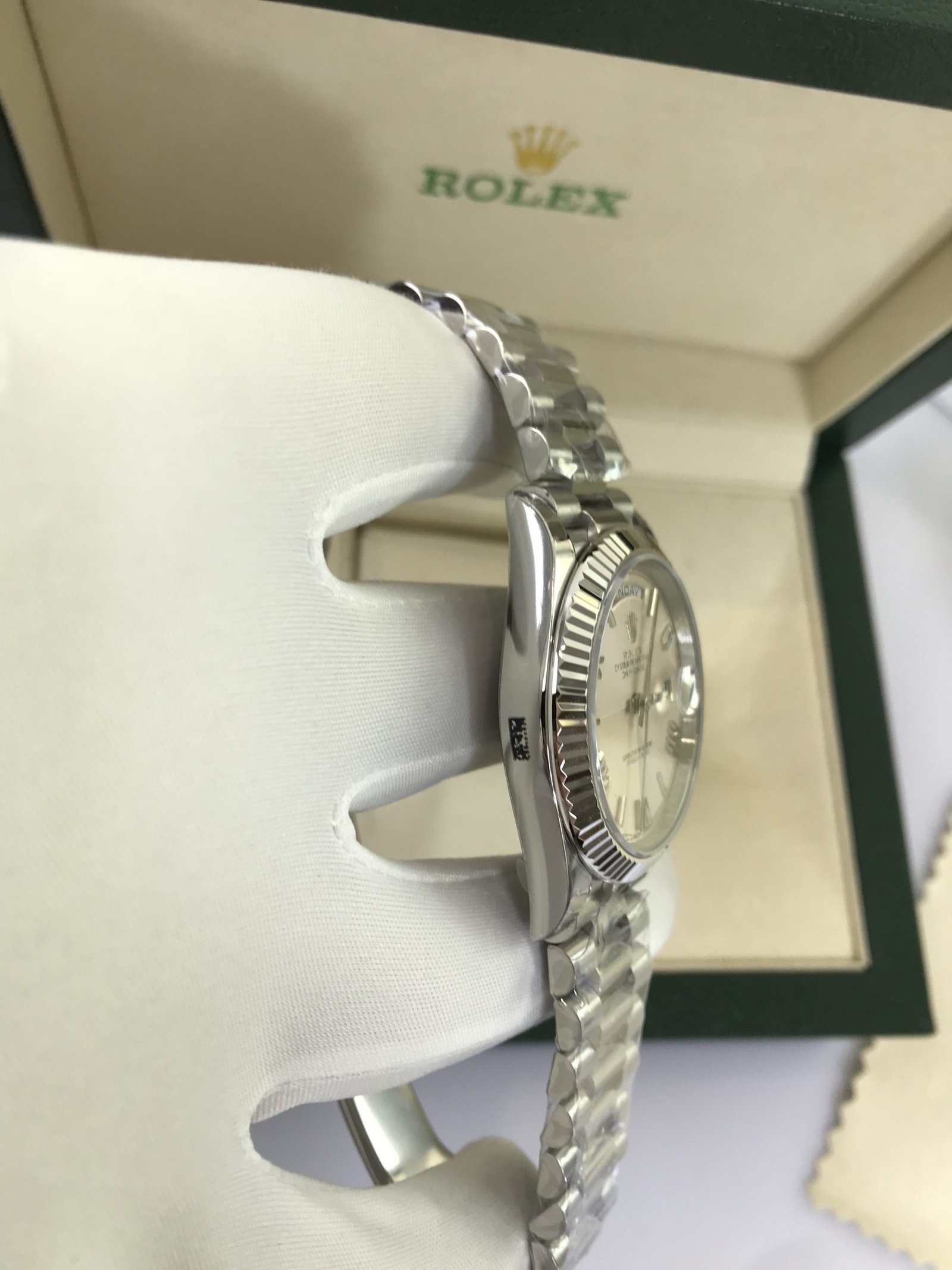 ساعة رولكس داي ديت بالتاريخ والأيام أرضيه لون أبيض للرجال مقاس 40 Rolex - الصورة 18