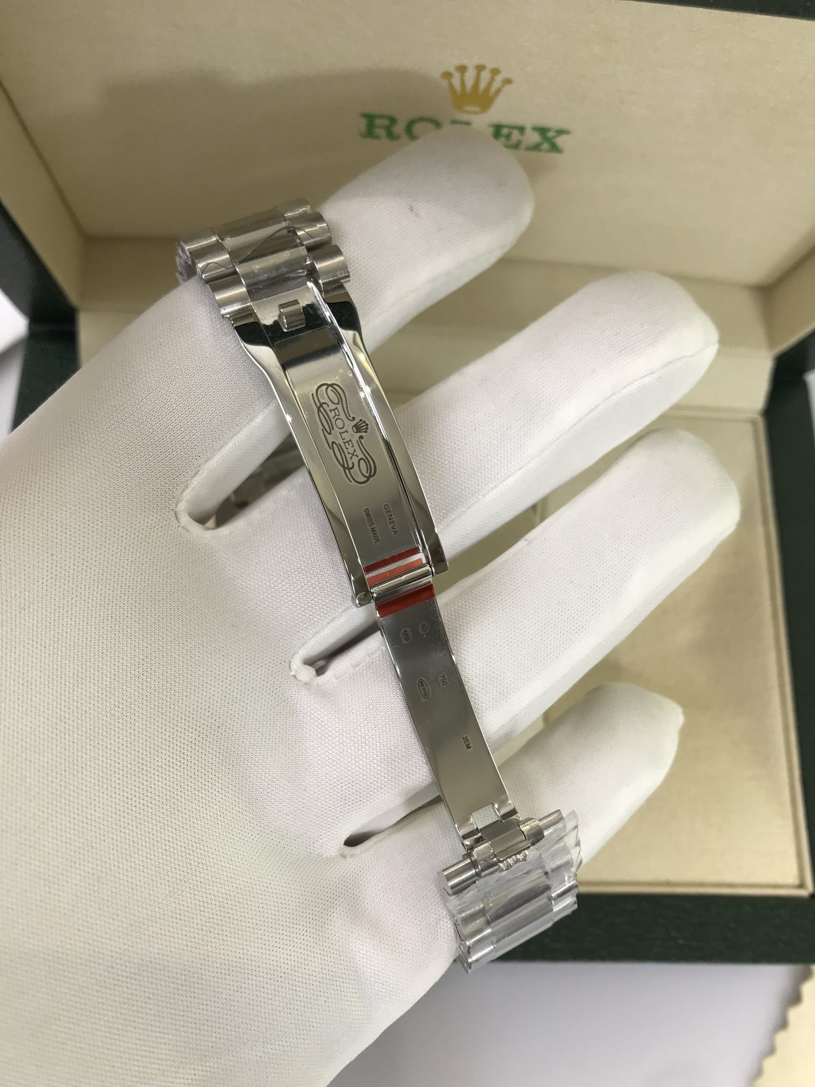 ساعة رولكس داي ديت بالتاريخ والأيام أرضيه لون أبيض للرجال مقاس 40 Rolex - الصورة 19