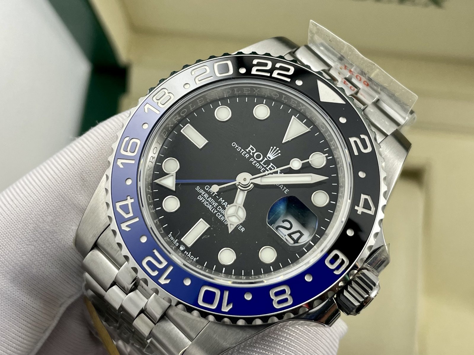 Rolex ساعات رولكس تقليد جي إم تي فضية بالتاريخ بأرضية لون أسود للرجال مقاس 40 - الصورة 2