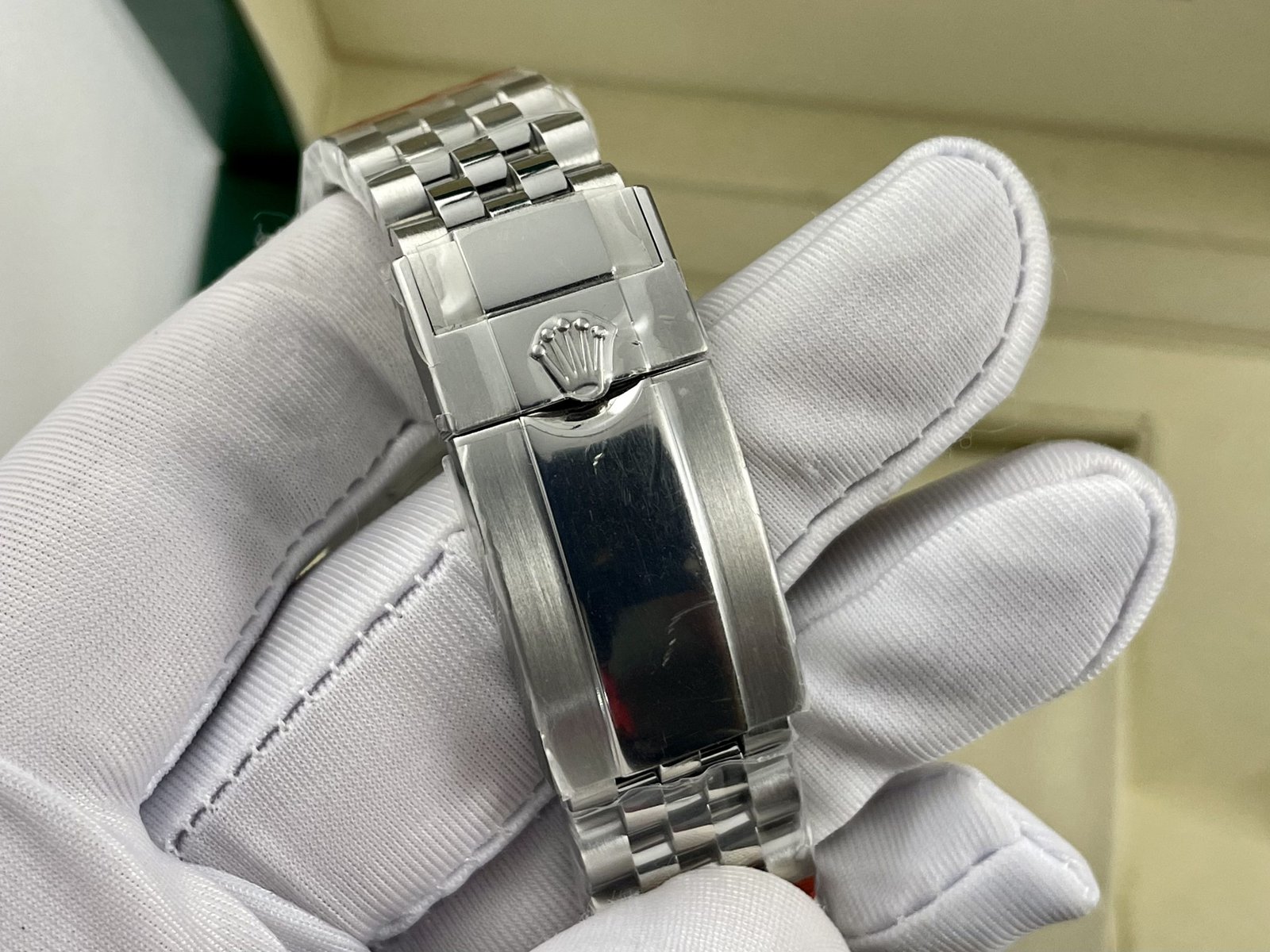 Rolex ساعات رولكس تقليد جي إم تي فضية بالتاريخ بأرضية لون أسود للرجال مقاس 40 - الصورة 6