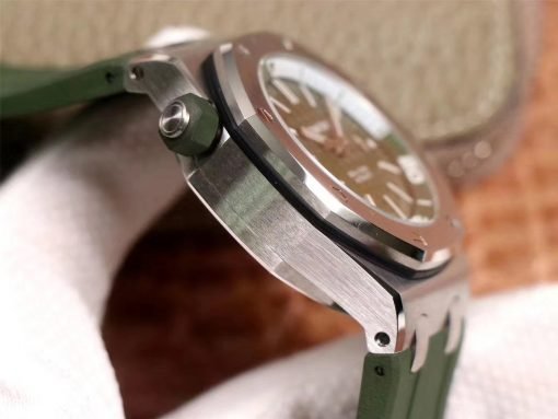 تقليد ساعة Audemars Piguet إطار أخضر بأرضية لون أخضر للرجال مقاس 42