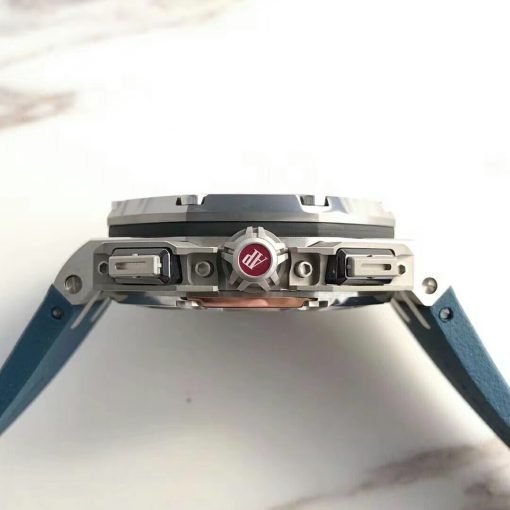تقليد ساعة Audemars Piguet إطار أزرق بأرضية لون ازرق للرجال مقاس 42