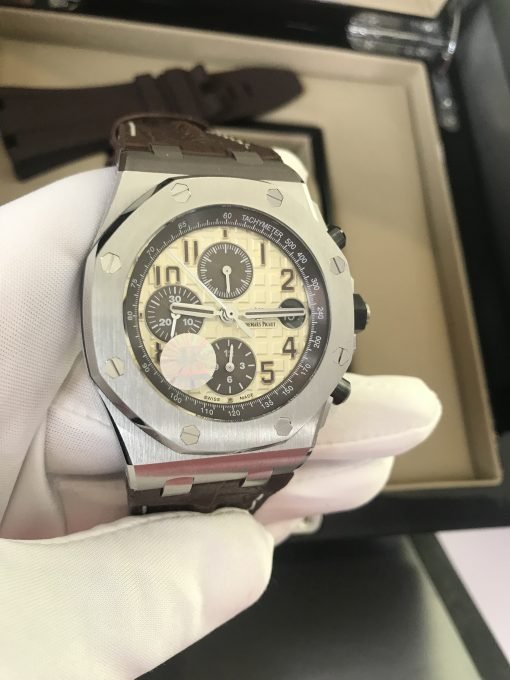 تقليد ساعة Audemars Piguet إطار بني بأرضية لون أبيض للرجال مقاس 42