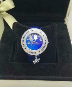 تقليد ساعة فان كليف Van Cleef بإطار أزرق وأرضية بلون أزرق للنساء مقاس 25