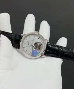 تقليد فاشرون كونستانتين Vacheron Constantin بإطار فضي وأرضية بلون أبيض للرجال مقاس 42